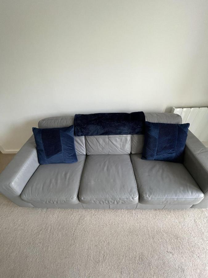 Modern 2-Bed Apartment In The Heart Of Salford Quays Buitenkant foto